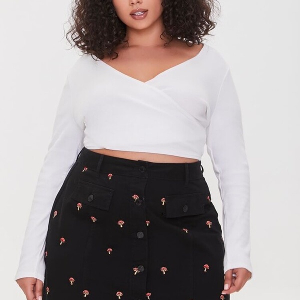 Black Skirt with Mushroom Embroidery